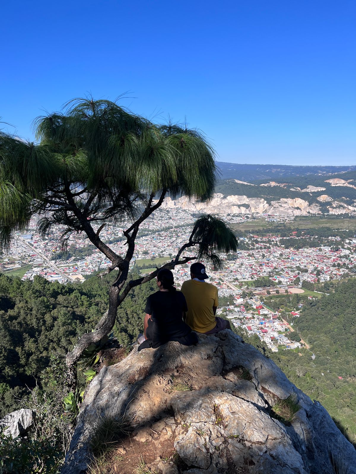 ESCALADA EN ROCA EN SAN CRISTÓBAL