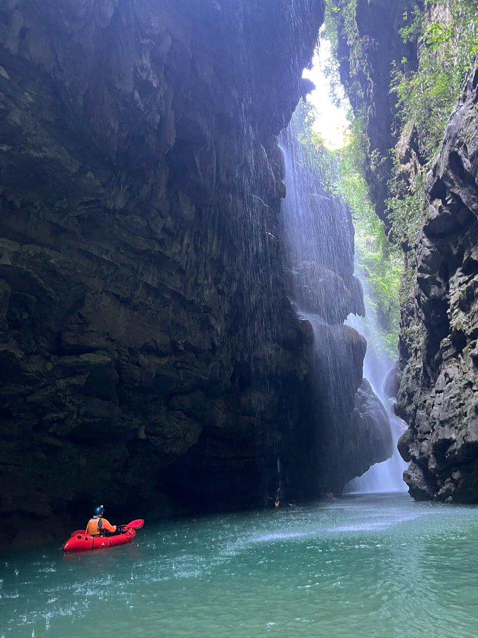 Arco del tiempo- Expedición Packraft