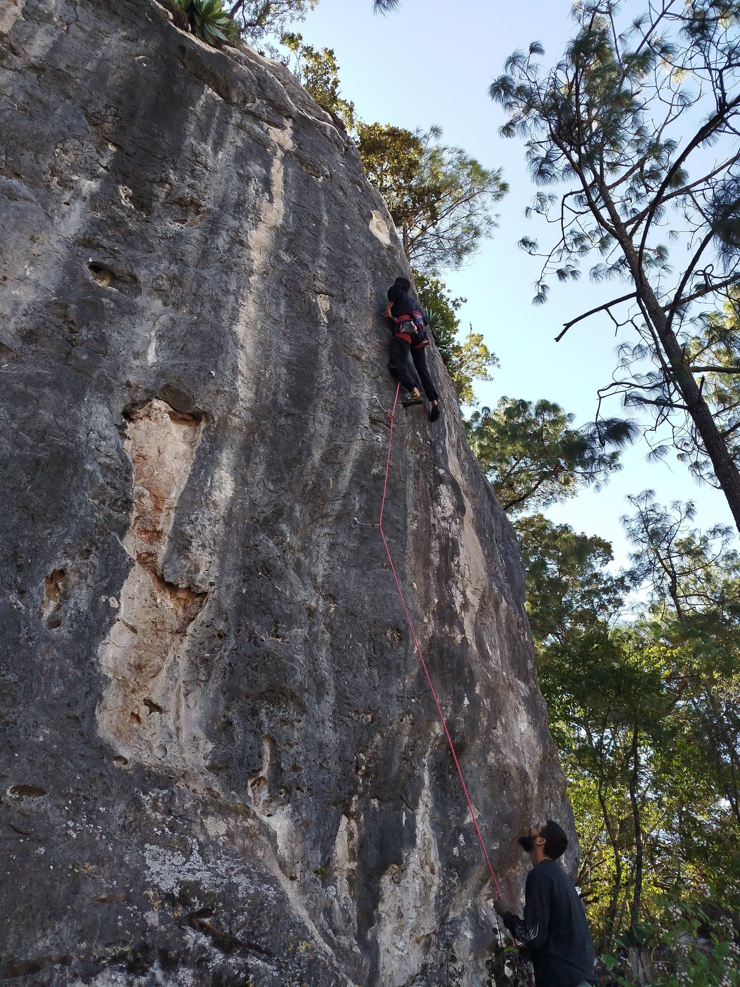 ESCALADA EN ROCA EN SAN CRISTÓBAL