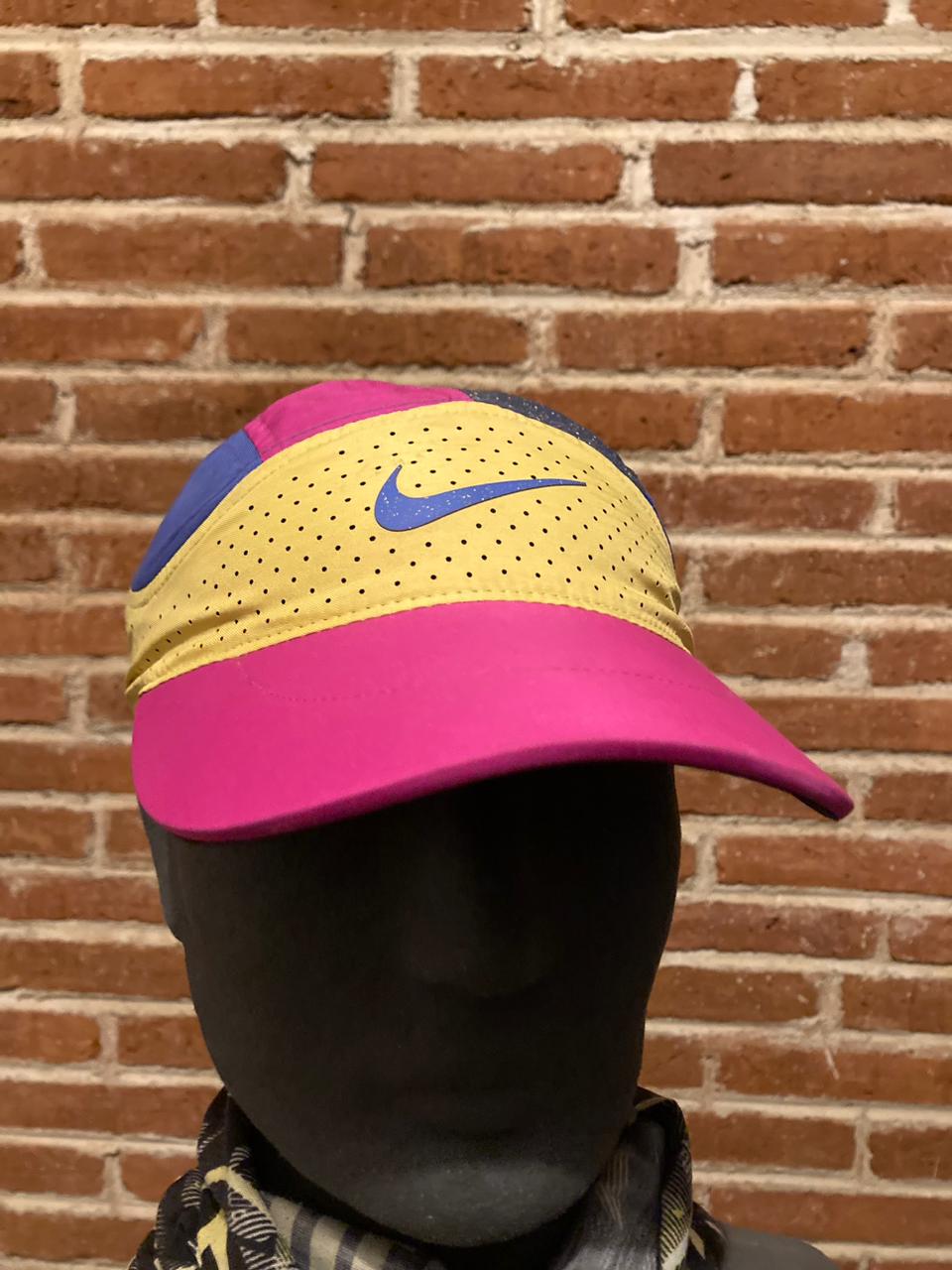 VISERA-SEGUNDA MANO-NIKE