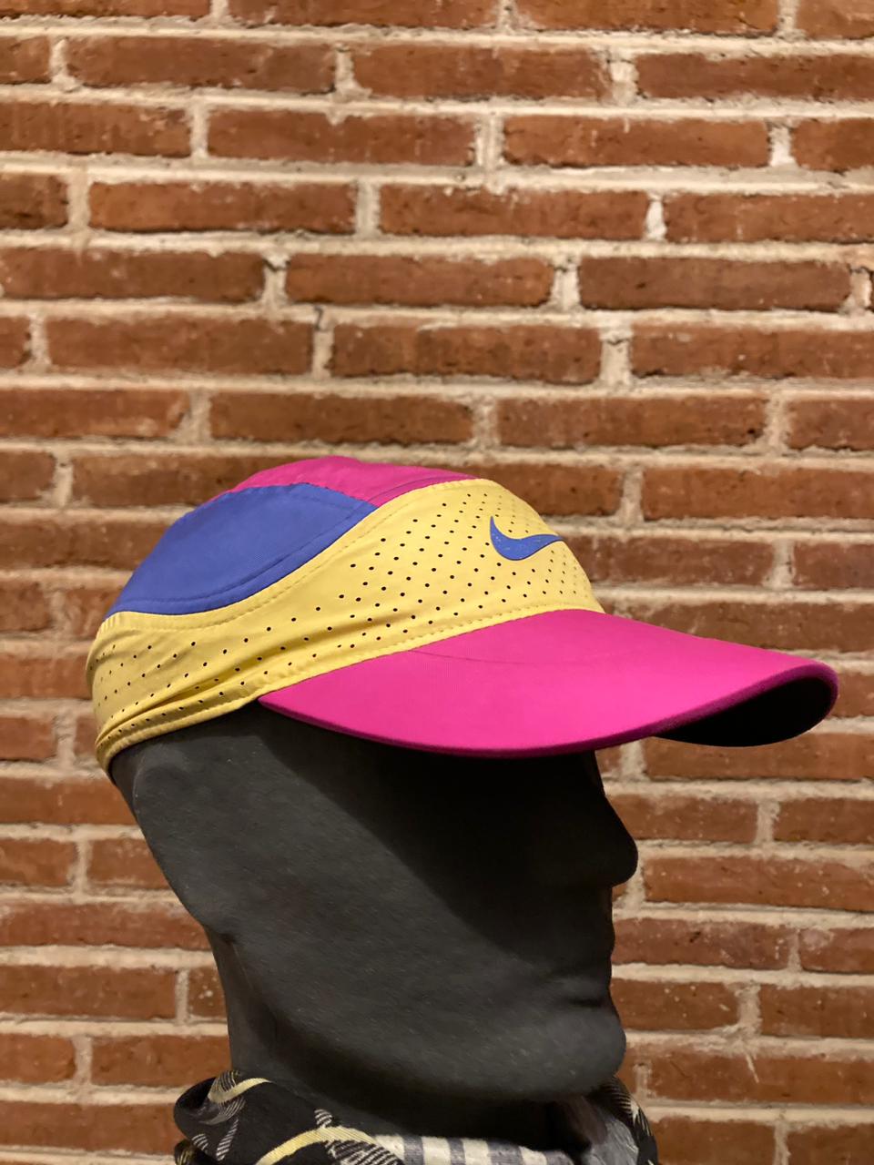 VISERA-SEGUNDA MANO-NIKE