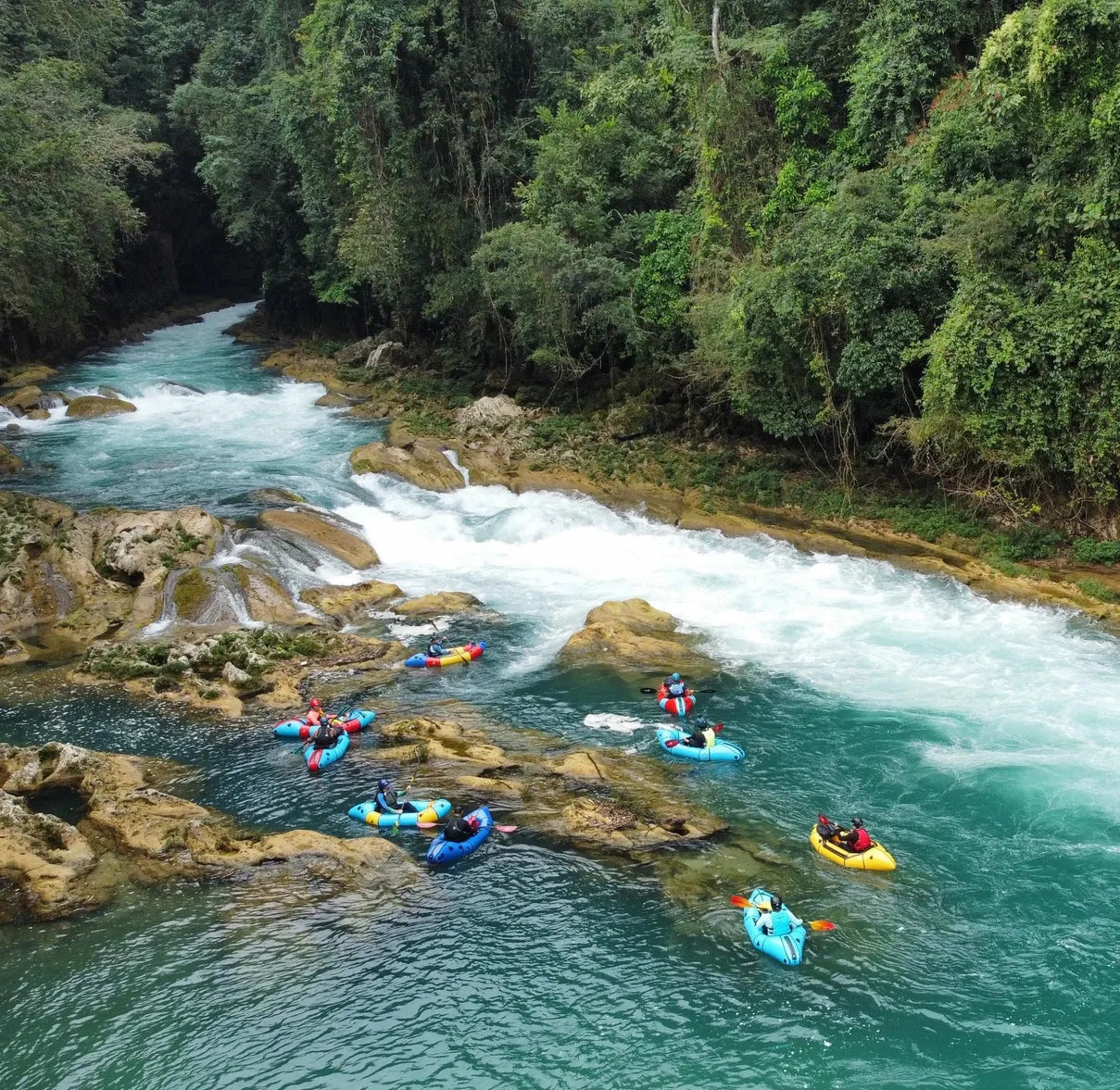 INTRODUCCION AL PACKRAFT EN CASCADAS DE AGUA AZUL - 2 DÍAS