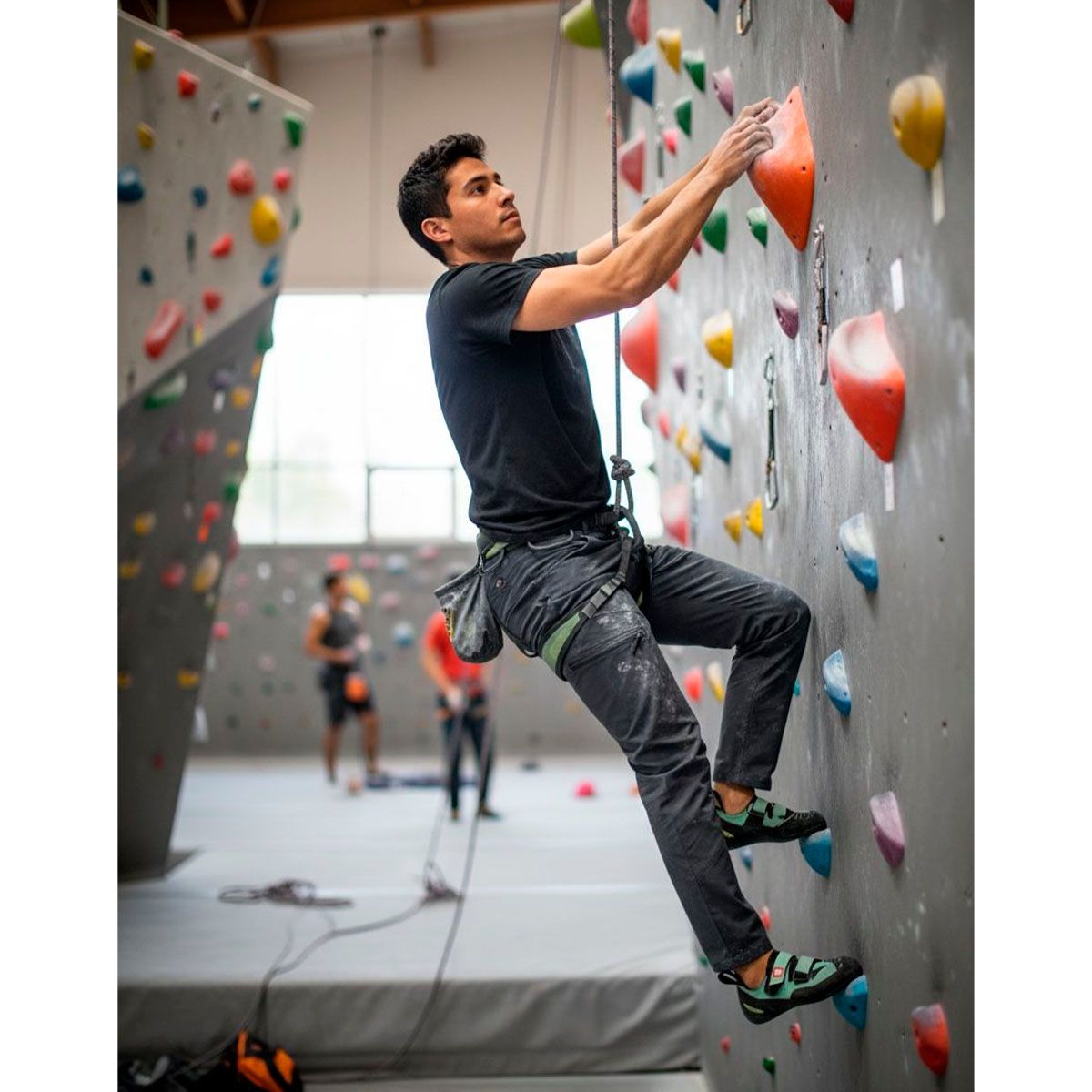 PANTALON MULTIFUNCIONAL-SIERRA 360-HOMBRE-NEGRO-KINAKU